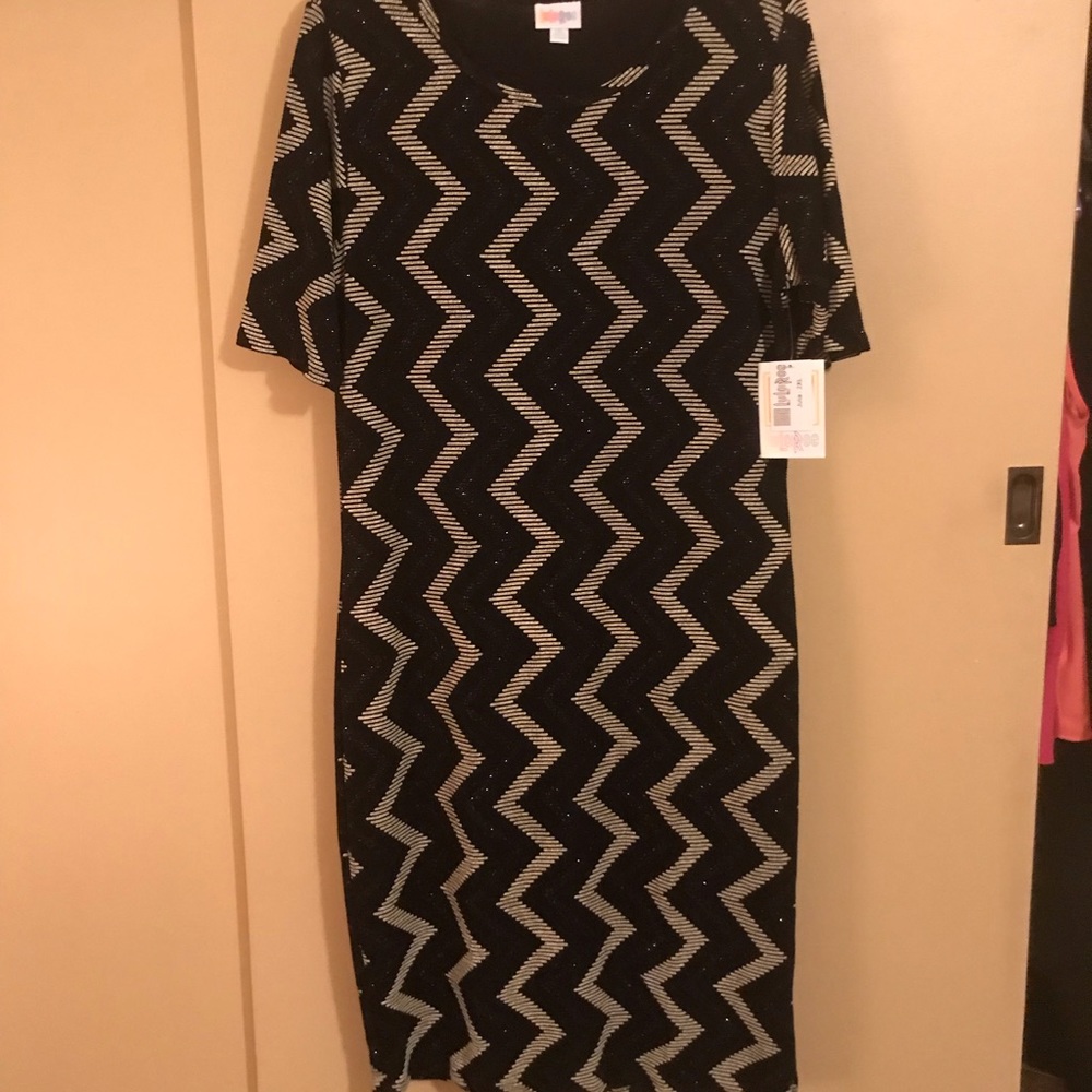 Fitted lularoe dress